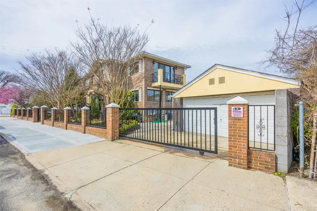 $1,999,000 | 63-39 136th Street | Queensboro Hill