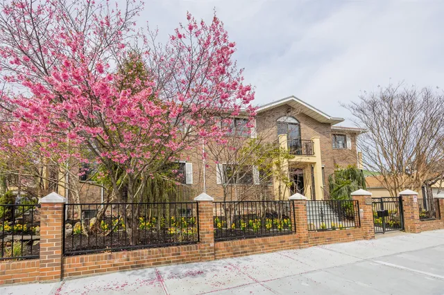 $1,999,000 | 63-39 136th Street | Queensboro Hill