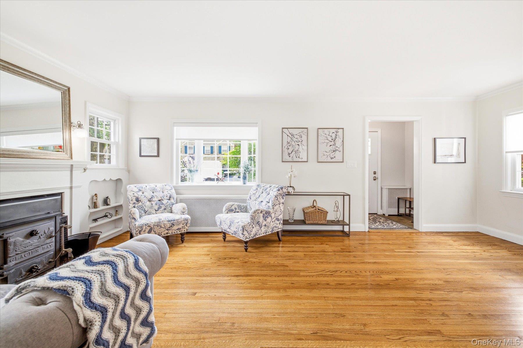 41 Hart Street Lynbrook, NY 11563 - Photo 8 of 30