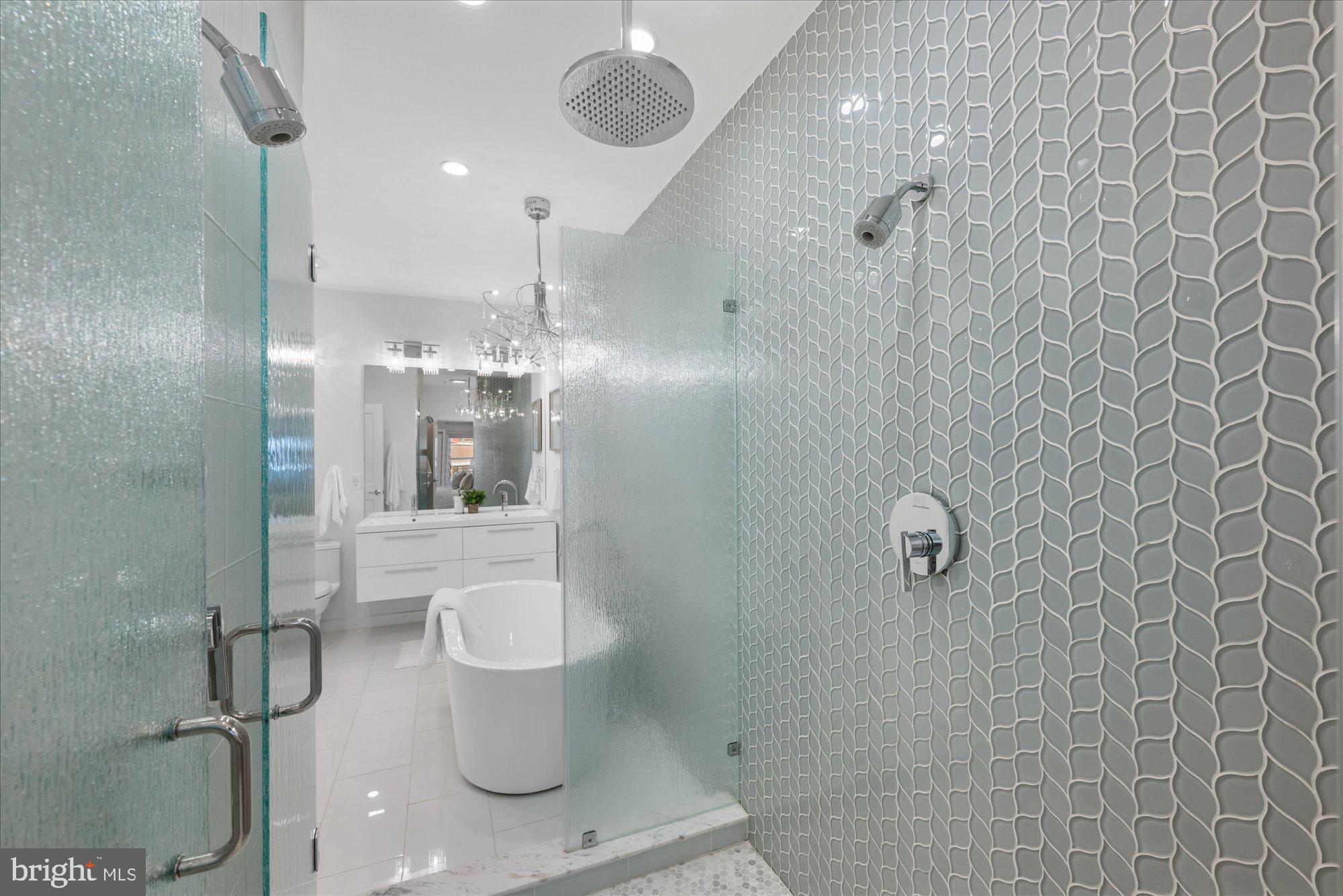 2315 Ontario Road Northwest, Unit 2 Washington, DC 20009 - Photo 11 of 25 Spa Bathroom With Tub