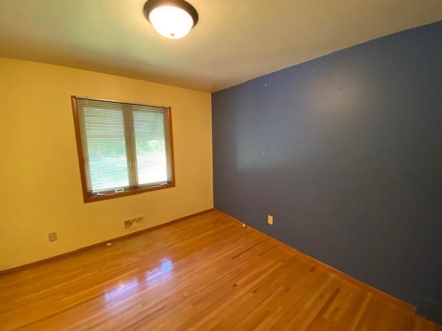 6328 Peacedale Avenue Edina, MN 55424 - Photo 13 of 34