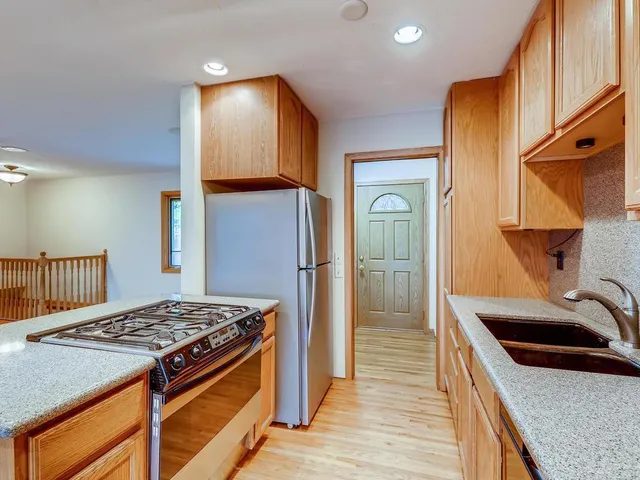 $675,000 | 6328 Peacedale Avenue, Edina, MN 55424