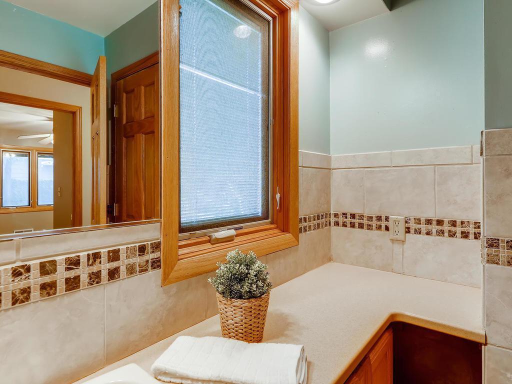 6328 Peacedale Avenue Edina, MN 55424 - Photo 24 of 34