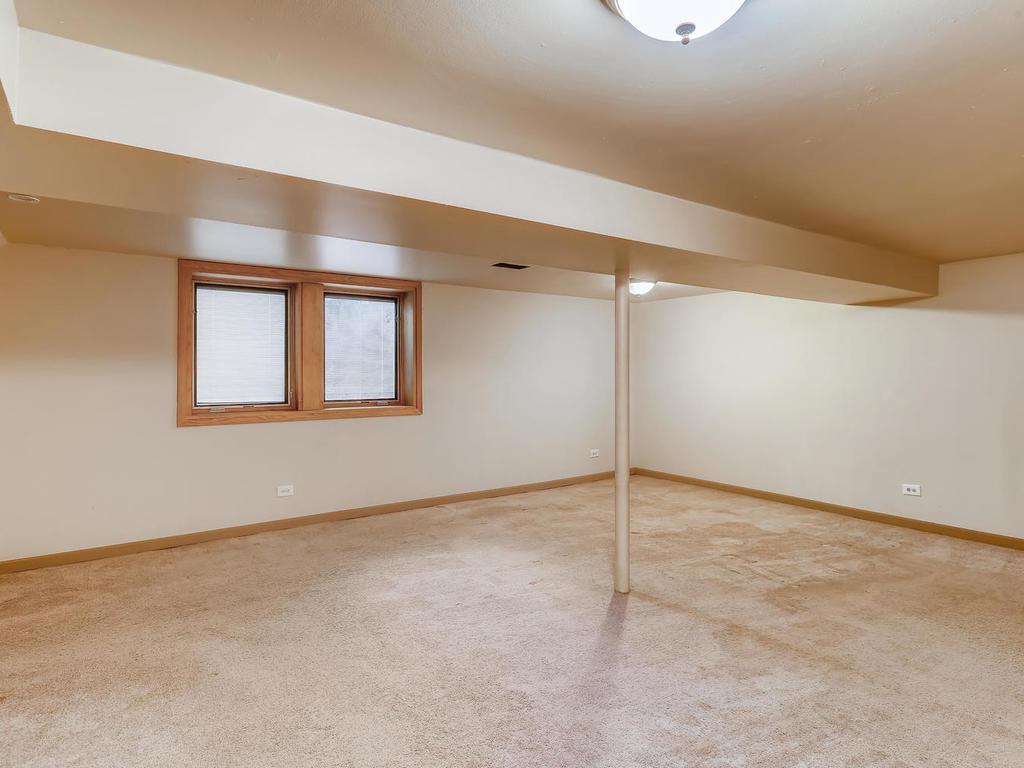 6328 Peacedale Avenue Edina, MN 55424 - Photo 27 of 34