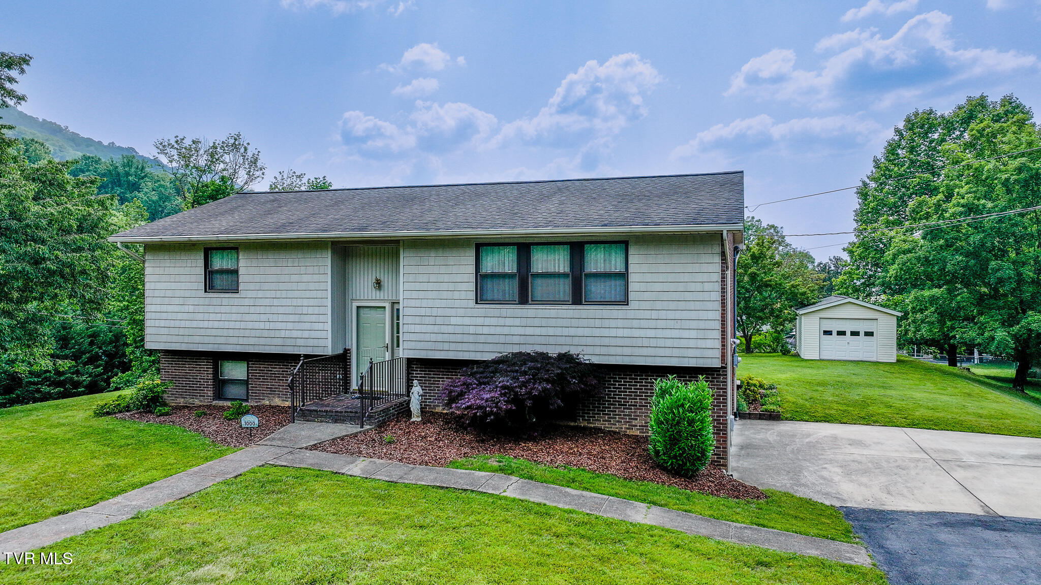 1000 Amersham Road Kingsport, TN 37660 - Photo 22 of 30 DJI_20250602083015_0510_D-HDR
