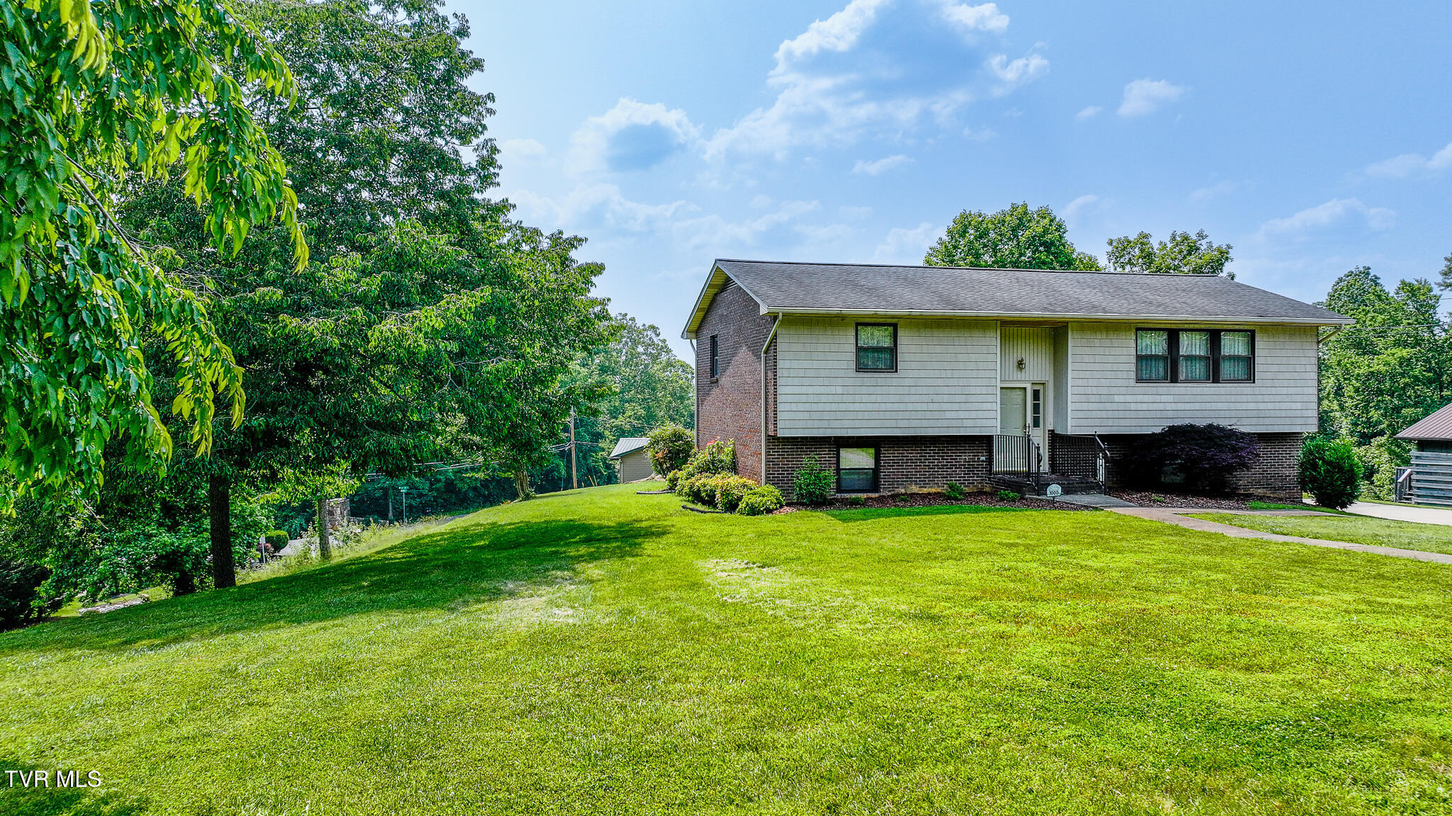 1000 Amersham Road Kingsport, TN 37660 - Photo 30 of 30 DJI_20250602084243_0552_D-HDR