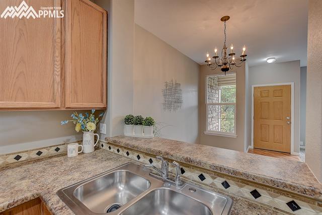 4143 Diamond Ridge View Colorado Springs, CO 80918 - Photo 18 of 36 Gallery Image 18