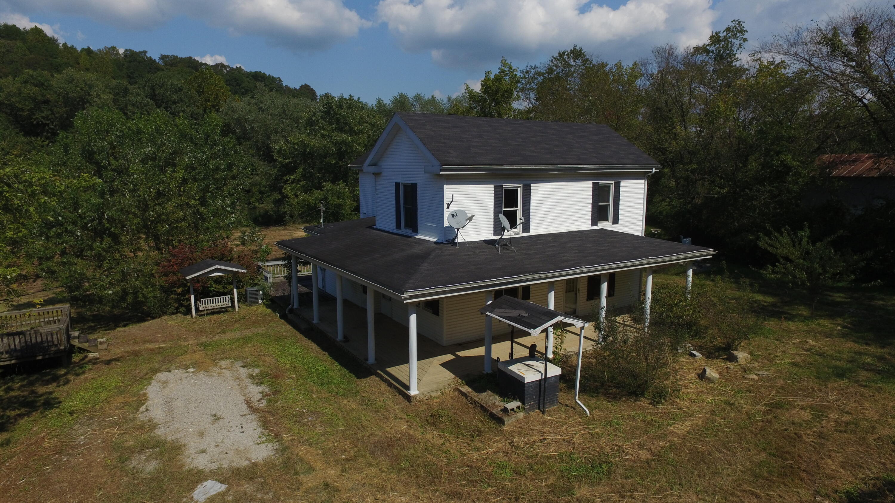 160 Proctor Bottom Road Beattyville, KY 41311 - Photo 5 of 50 DJI_0031 - Copy (2)