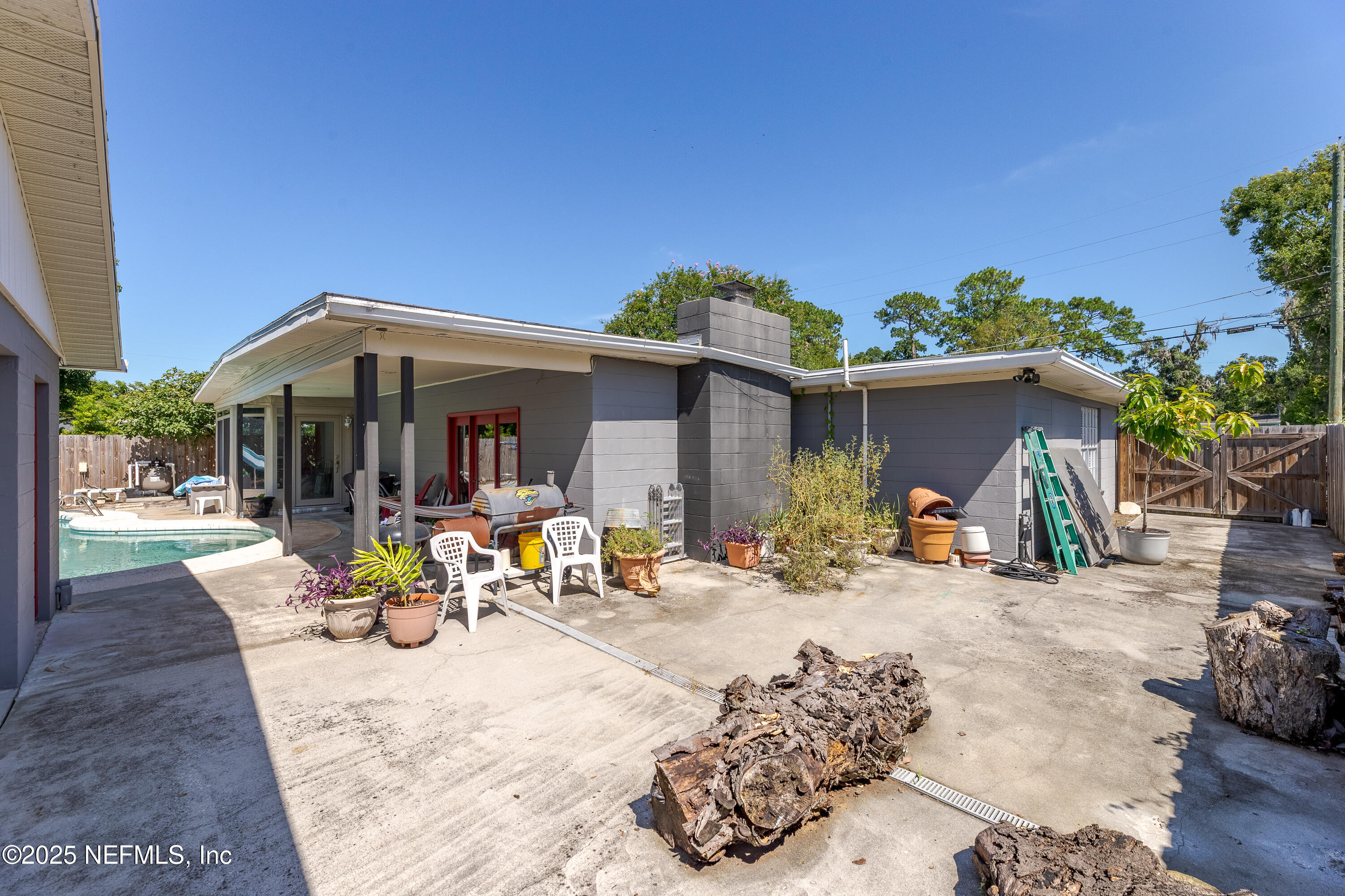 6542 Ovington Road South Jacksonville, FL 32216 - Photo 33 of 35 a view of a car park in front of house