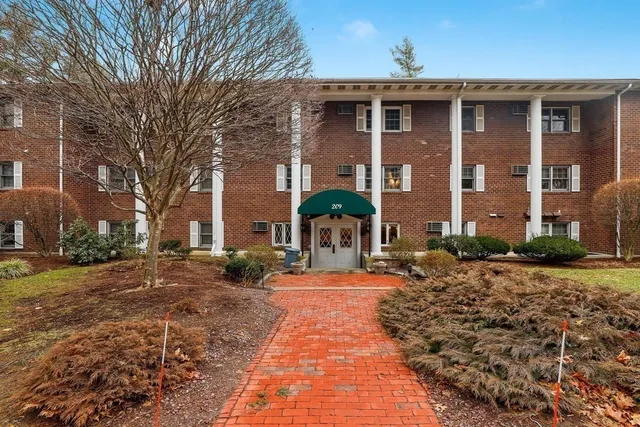 $1,850 | 209 Great Road, Unit C3, Acton, MA 01720