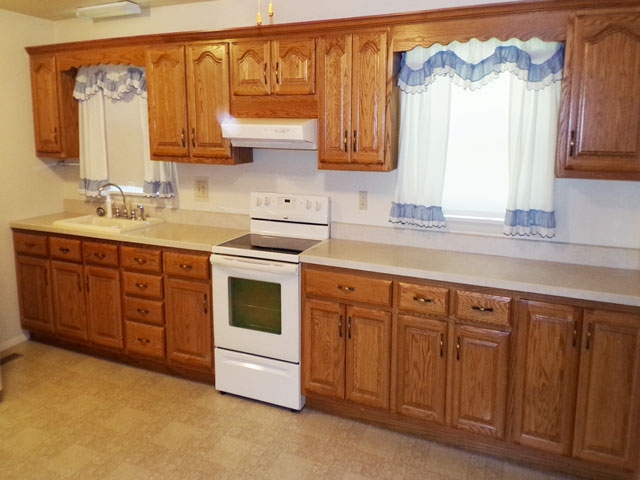 2128 South Sievers Road Vincennes, IN 47591 - Photo 3 of 20 Gallery Image 3