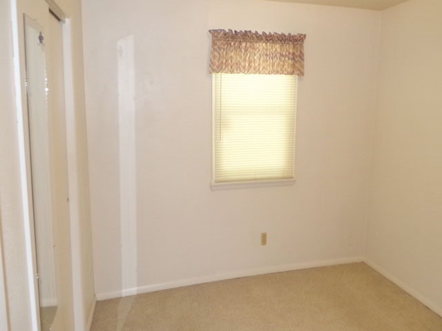 2128 South Sievers Road Vincennes, IN 47591 - Photo 7 of 20 Gallery Image 7