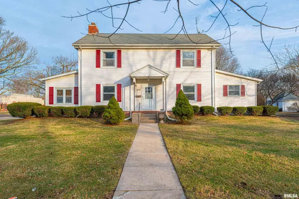 $209,000 | 214 North Maple Avenue, Minier, IL 61759