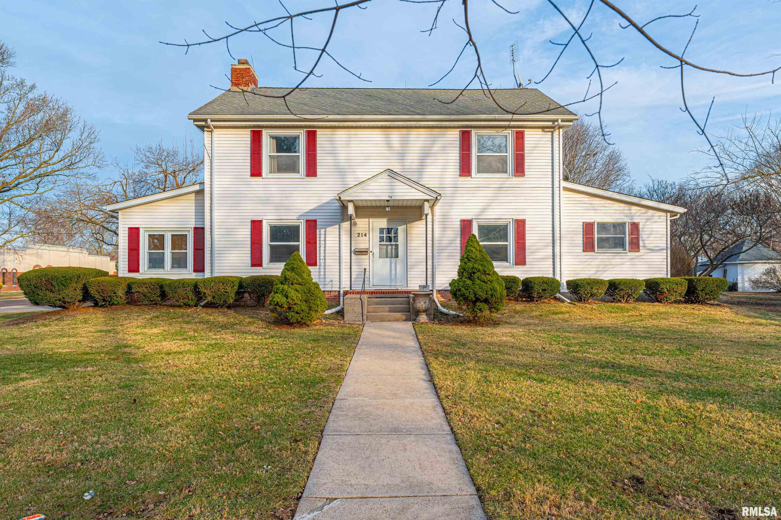 214 North Maple Avenue Minier, IL 61759 - Photo 1 of 42