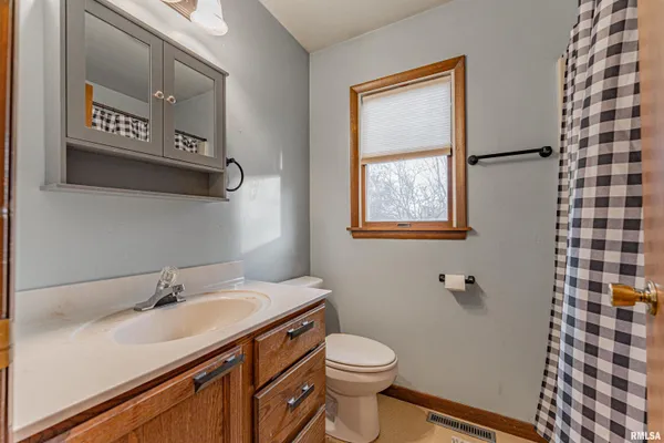 $209,000 | 214 North Maple Avenue, Minier, IL 61759