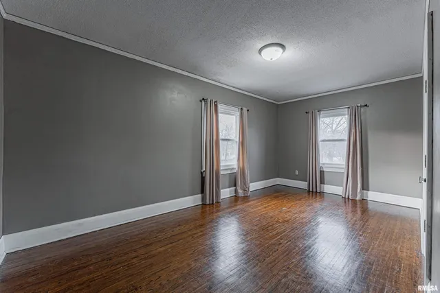 $260,000 | 214 North Maple Avenue, Minier, IL 61759