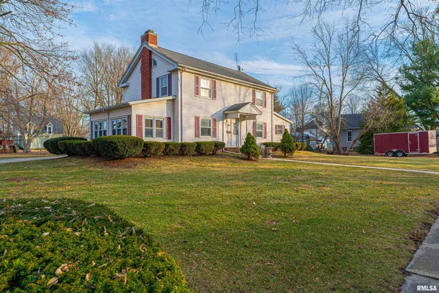 $260,000 | 214 North Maple Avenue, Minier, IL 61759