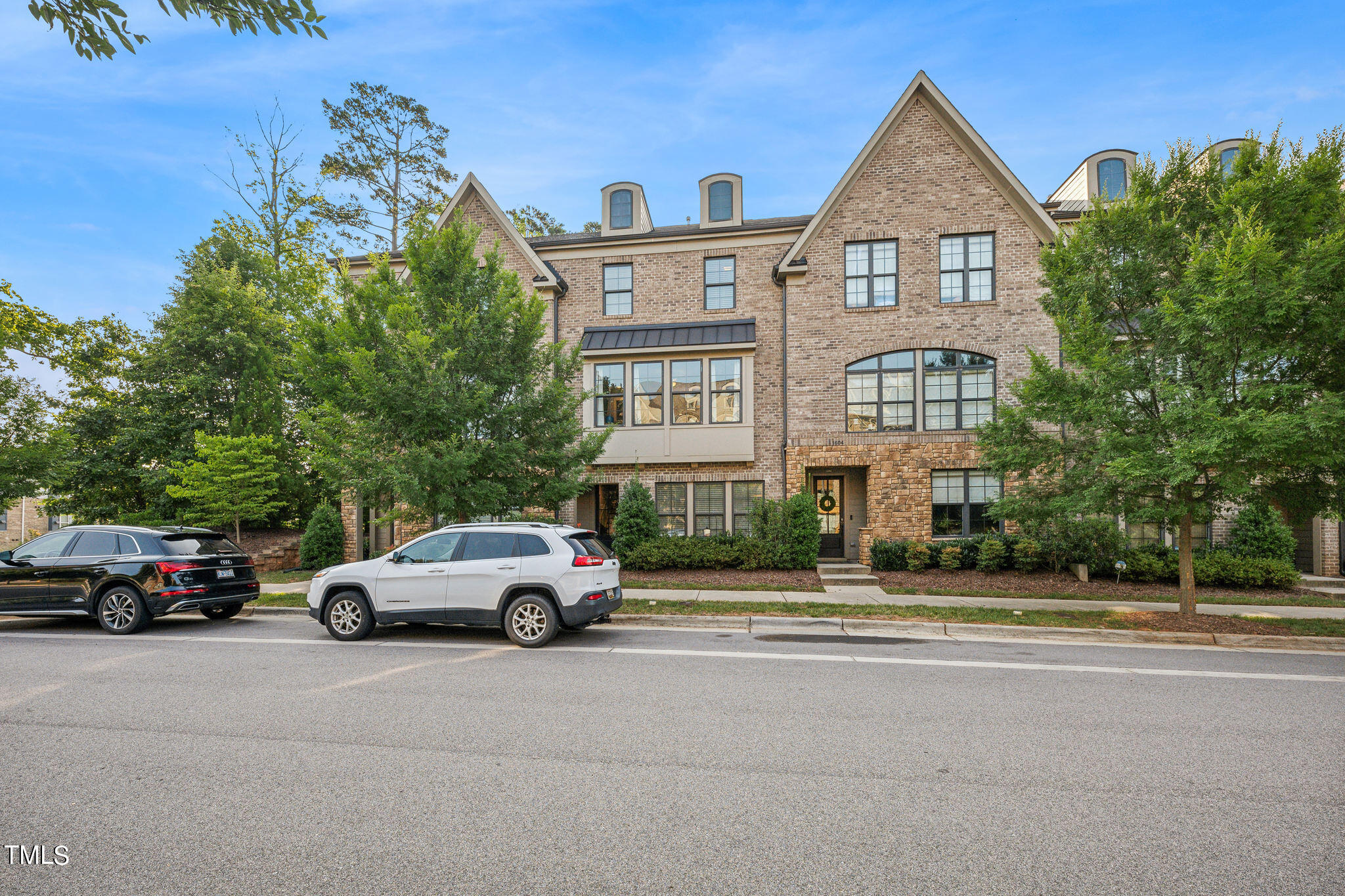 1606 Bowery Drive Raleigh, NC 27607 - Photo 2 of 40 1606_Bowery_Dr_Raleigh_NC_27607_USA-Exte