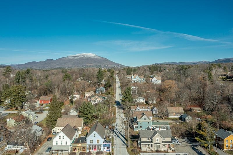 105 Elm Street Manchester, VT 05255 - Photo 4 of 15