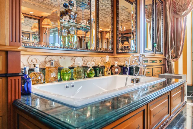 $7,000,000 | 414 South Main Street, Unit 10, Ann Arbor, MI 48104