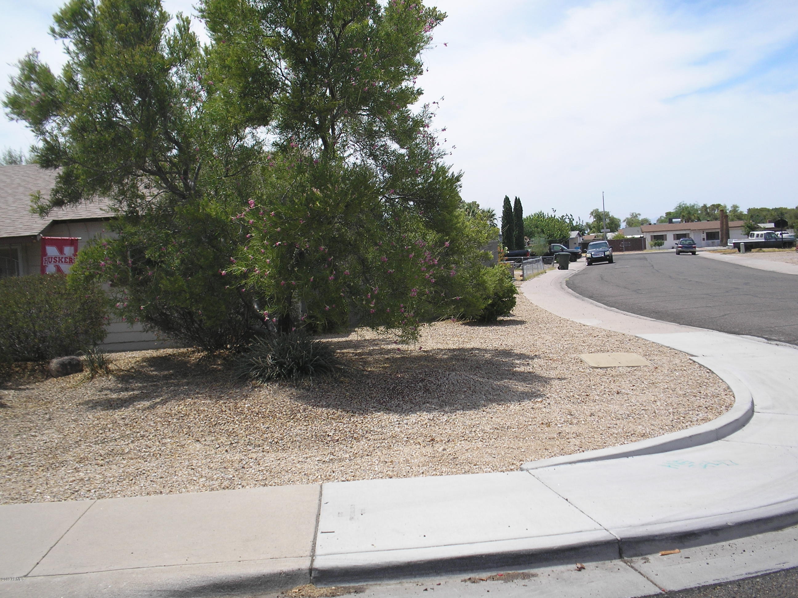 3053 West Greenway Road Phoenix, AZ 85053 - Photo 10 of 28 On West Side