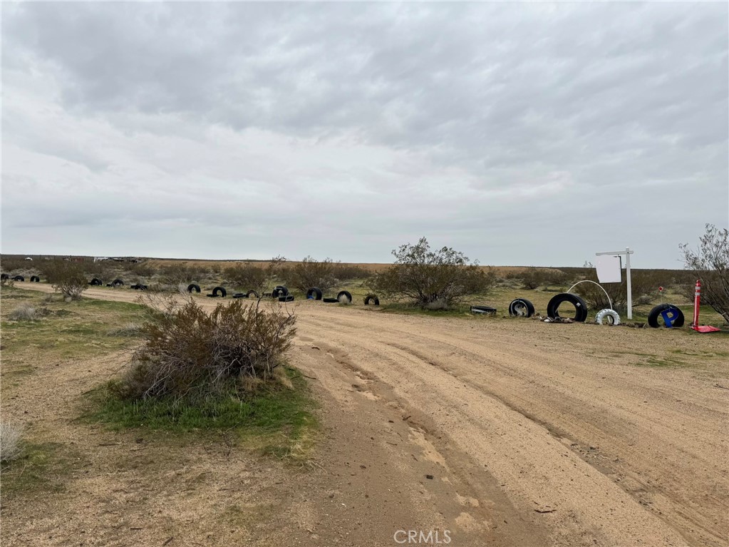 8133 Helendale Road Helendale, CA 92342 - Photo 3 of 6