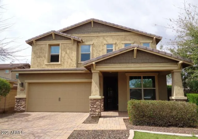 $2,640 | 240 North Senate Street, Chandler, AZ 85225
