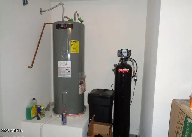 $2,640 | 240 North Senate Street, Chandler, AZ 85225