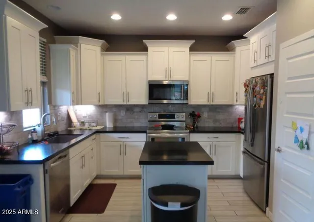 $2,640 | 240 North Senate Street, Chandler, AZ 85225