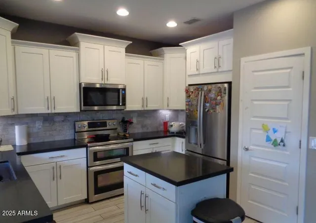 $2,640 | 240 North Senate Street, Chandler, AZ 85225