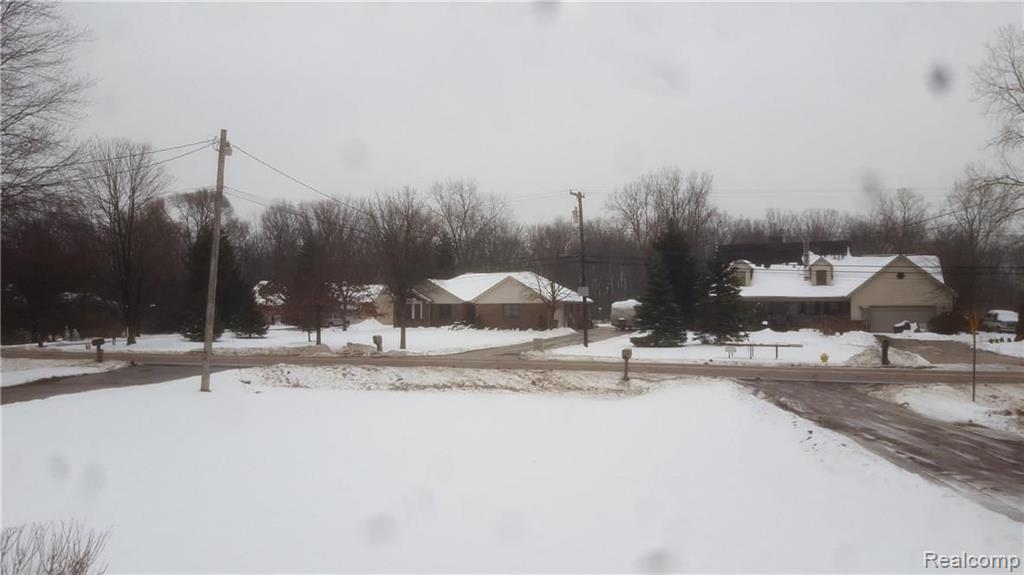 48145 Sugarbush Road Chesterfield, MI 48047 - Photo 5 of 40