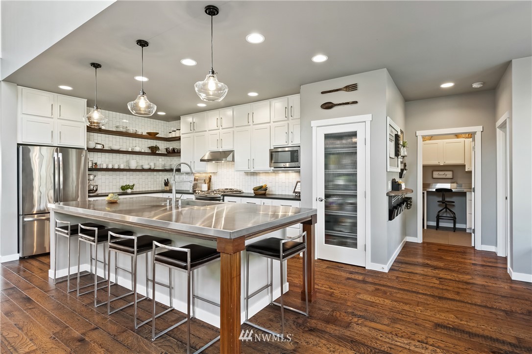 3842 East Hoff Road Everson, WA 98247 - Photo 11 of 39 Gallery Image 11