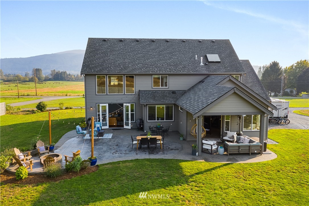 3842 East Hoff Road Everson, WA 98247 - Photo 4 of 39 Gallery Image 4