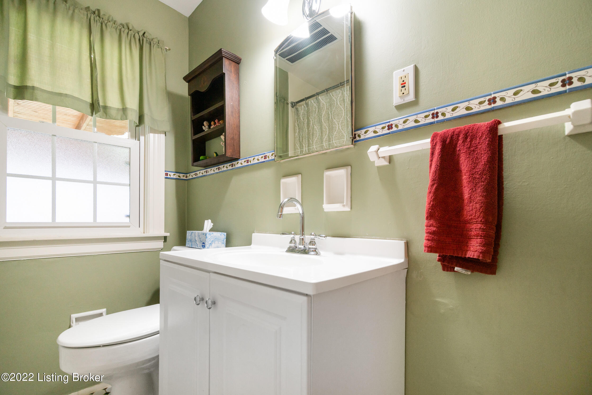 4204 Churchill Road Louisville, KY 40207 - Photo 22 of 35 4204 Churchill Road-26