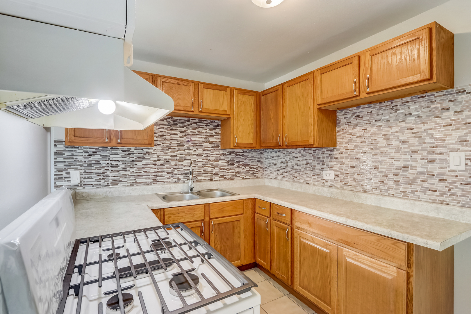 1180 Ash Road Hoffman Estates, IL 60169 - Photo 8 of 39 Gallery Image 8