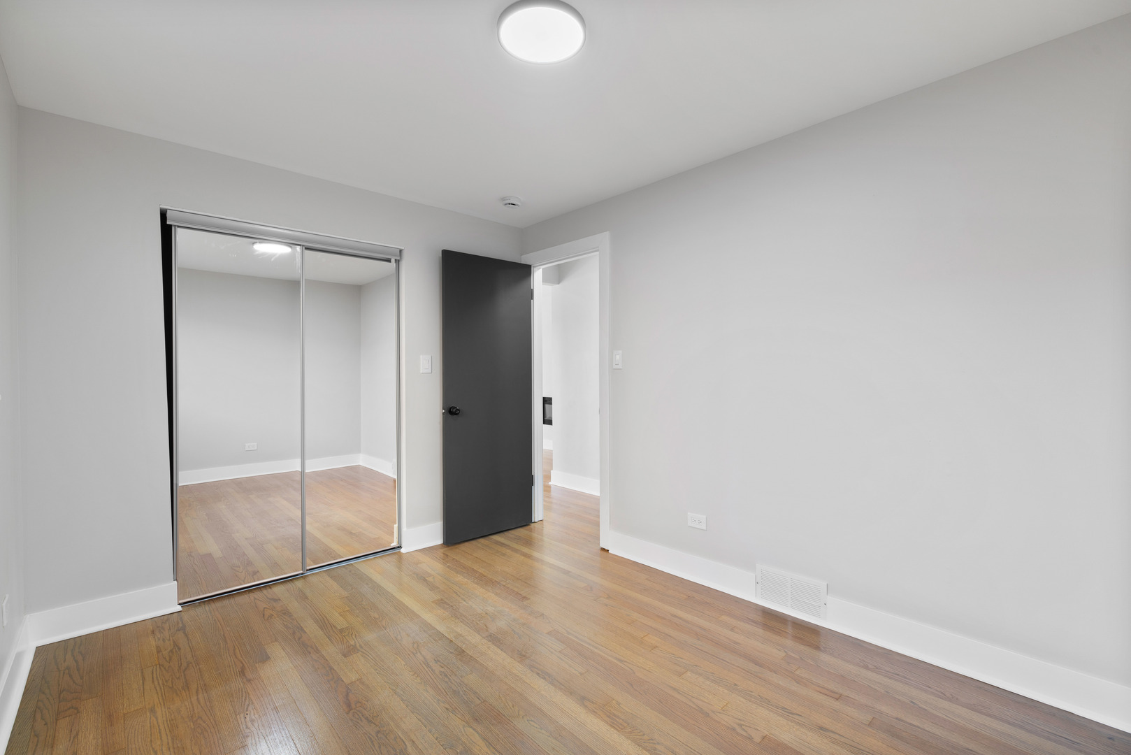 2964 West Columbus Avenue Chicago, IL 60652 - Photo 15 of 34
