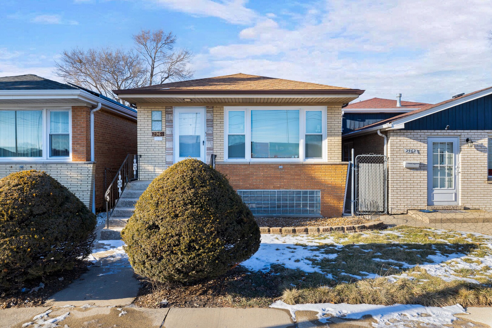 2964 West Columbus Avenue Chicago, IL 60652 - Photo 2 of 34