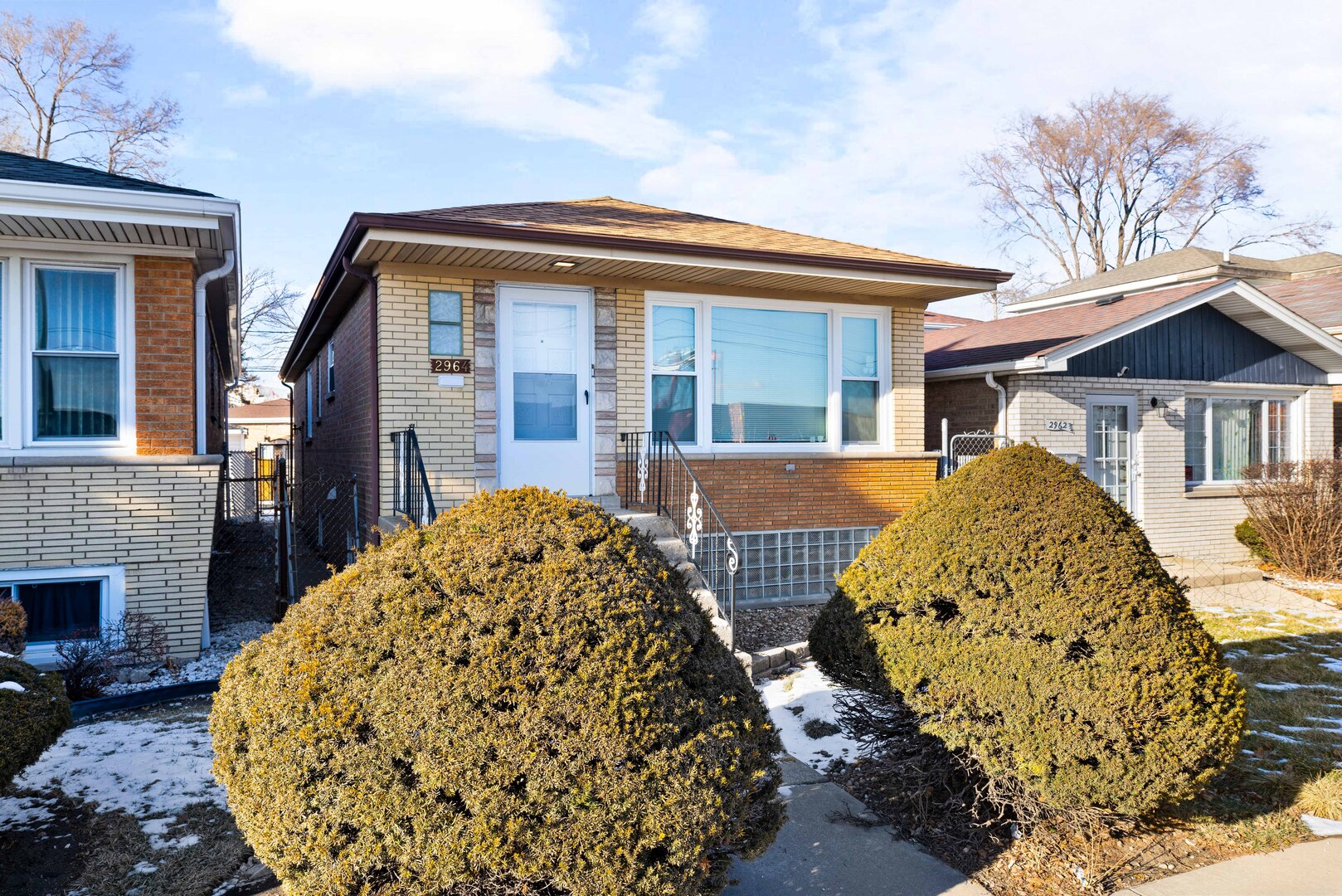 2964 West Columbus Avenue Chicago, IL 60652 - Photo 3 of 34