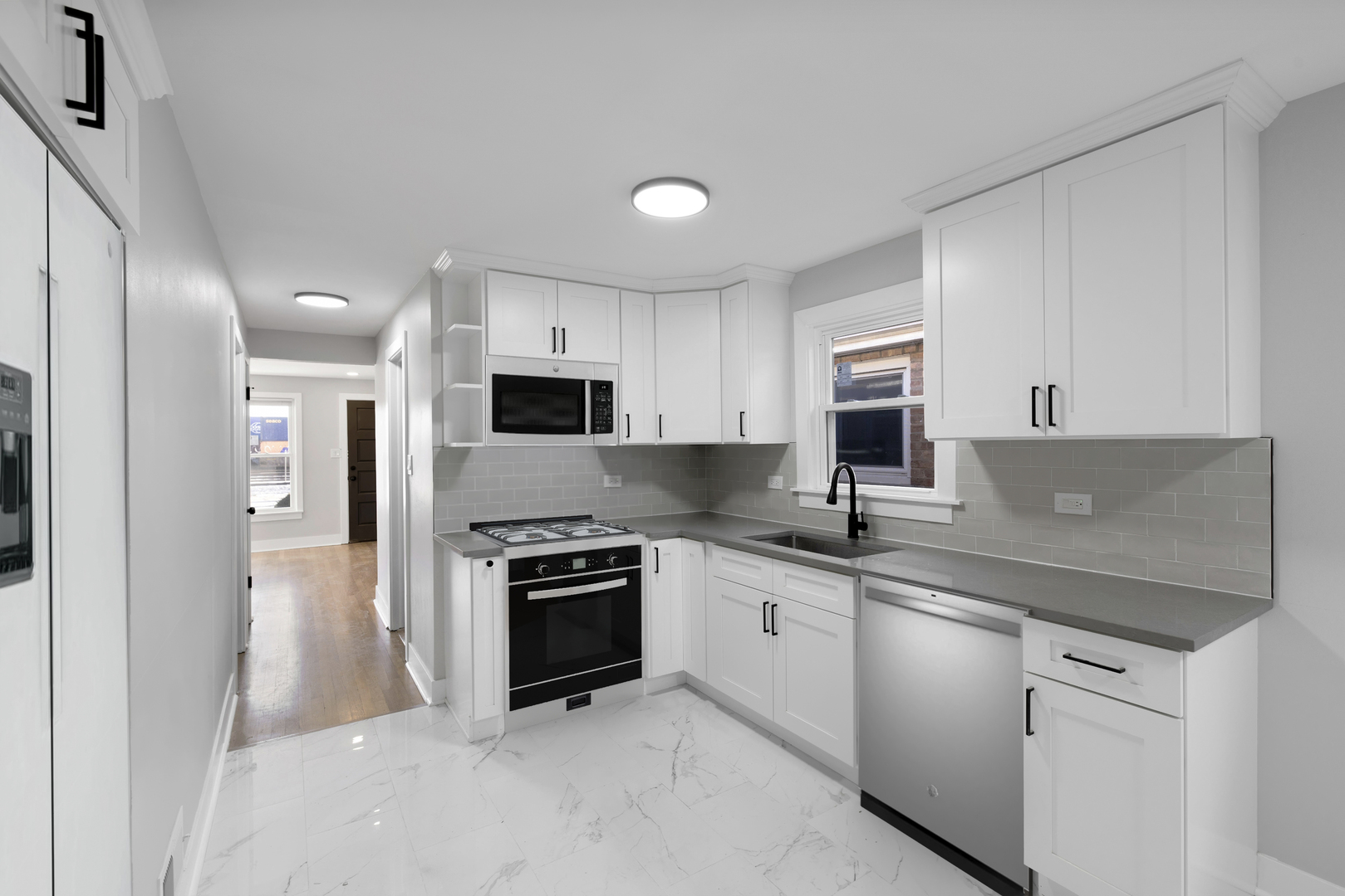 2964 West Columbus Avenue Chicago, IL 60652 - Photo 9 of 34
