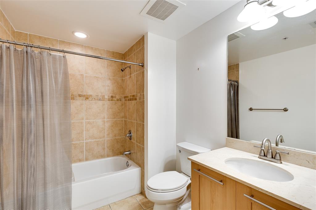 511 Southeast 5th Avenue, Unit 1022 Fort Lauderdale, FL 33301 - Photo 23 of 67 a bathroom with a sink toilet and shower