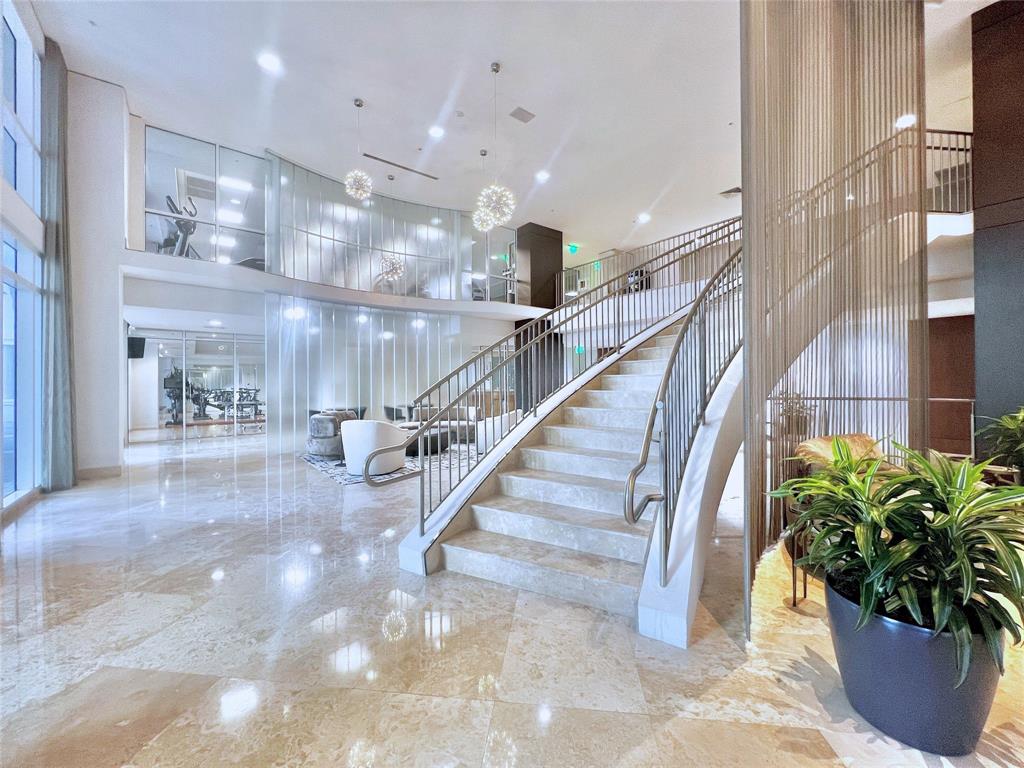 511 Southeast 5th Avenue, Unit 1022 Fort Lauderdale, FL 33301 - Photo 27 of 67 a view of entryway and hall