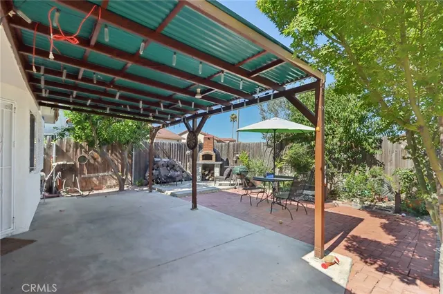 a view of outdoor space