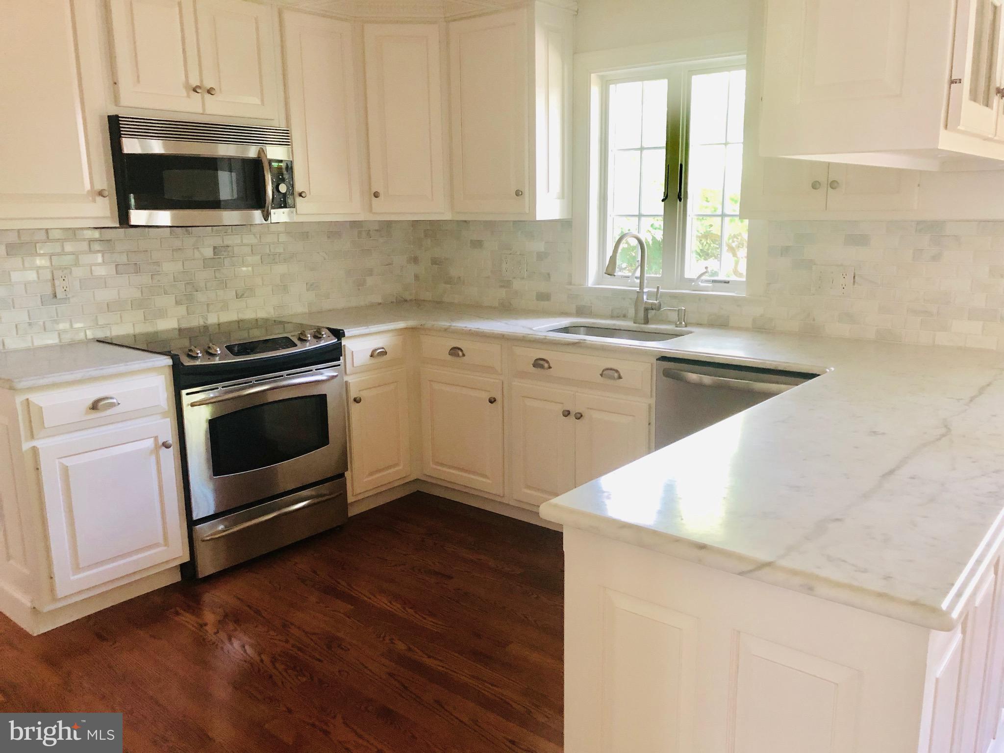 126 Sherburn Road Severna Park, MD 21146 - Photo 4 of 30