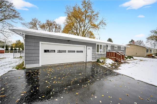 $263,000 | 8541 Belnor Drive, Cicero, NY 13039