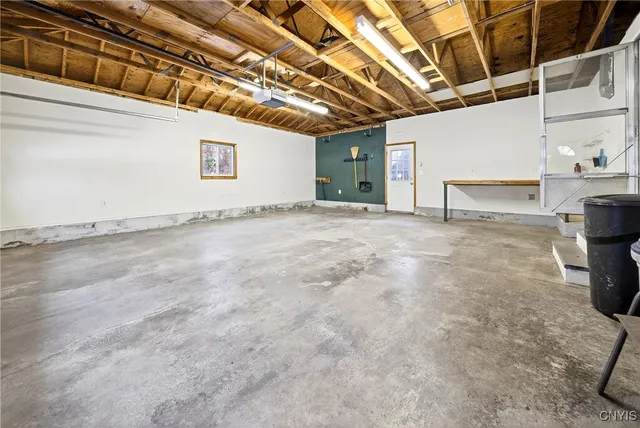 $263,000 | 8541 Belnor Drive, Cicero, NY 13039