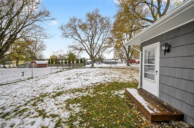 $263,000 | 8541 Belnor Drive, Cicero, NY 13039