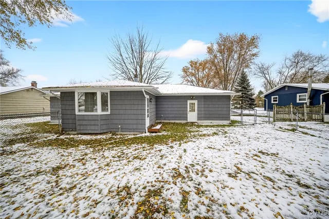 $263,000 | 8541 Belnor Drive, Cicero, NY 13039