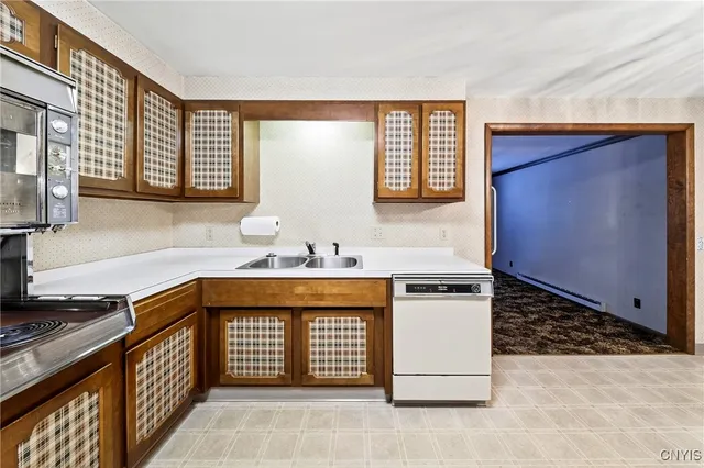 $263,000 | 8541 Belnor Drive, Cicero, NY 13039