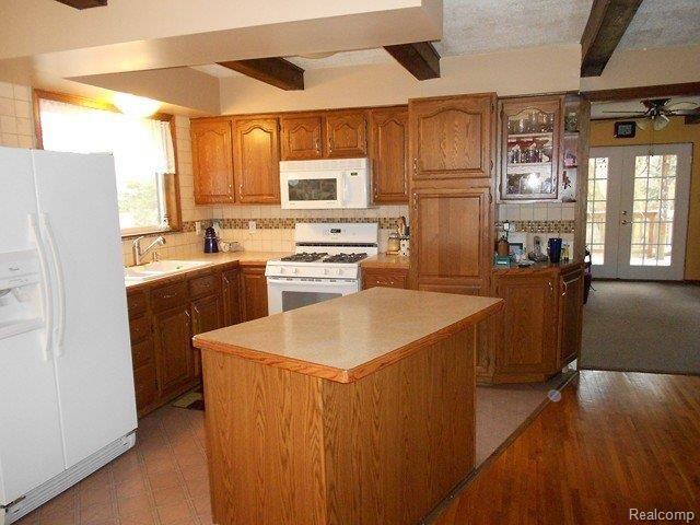 830 Sanders Road Oxford, MI 48371 - Photo 3 of 14 kitchen (Copy).jpg