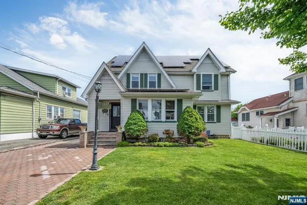 $879,995 | 395 Wood-Ridge Avenue, Wood-Ridge, NJ 07075